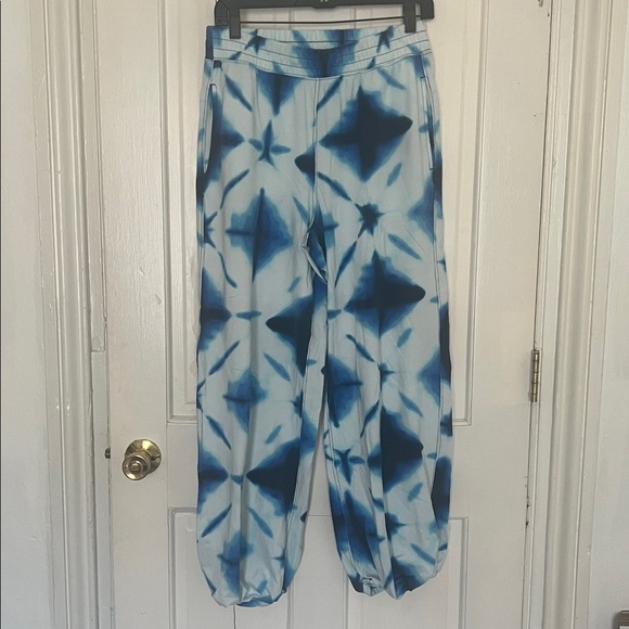 Free people movement hot shot blue Tie-Dye crossover pants size medium nwot - Picture 5 of 7